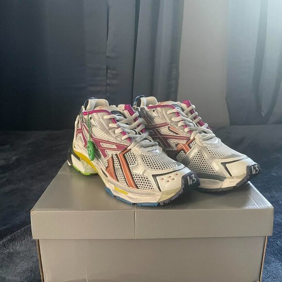 Balenciaga Men's Multi Trainers - Picture 2 of 5